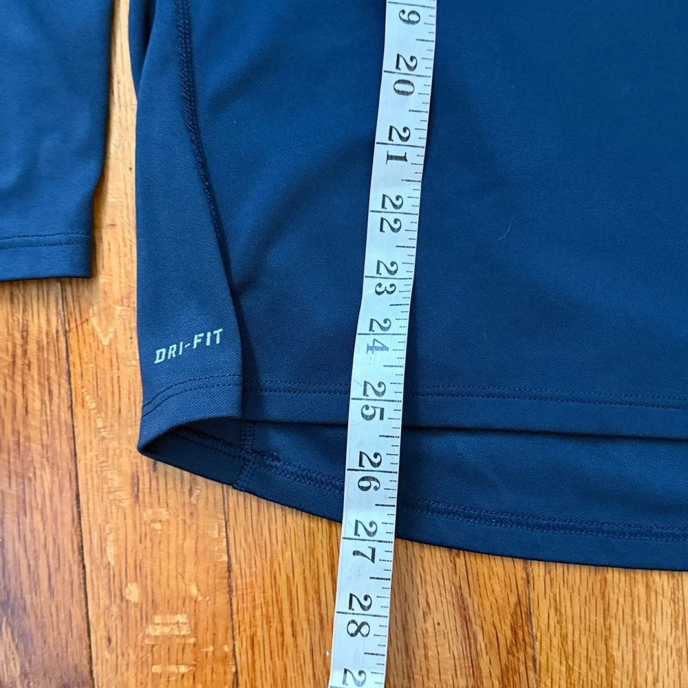 Nike Men's Navy Blue Performance 1/4” long sleeve shirt - Picture 8 of 10